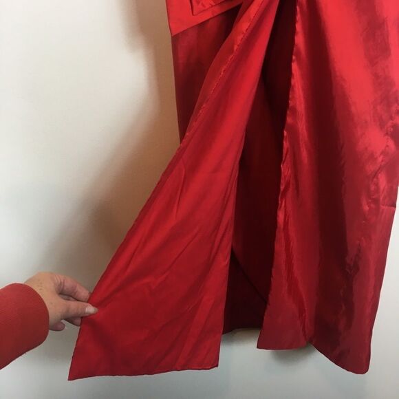 Fame and Partners Strapless Column Gown with Big Bow and High Slit - Picture 4 of 9